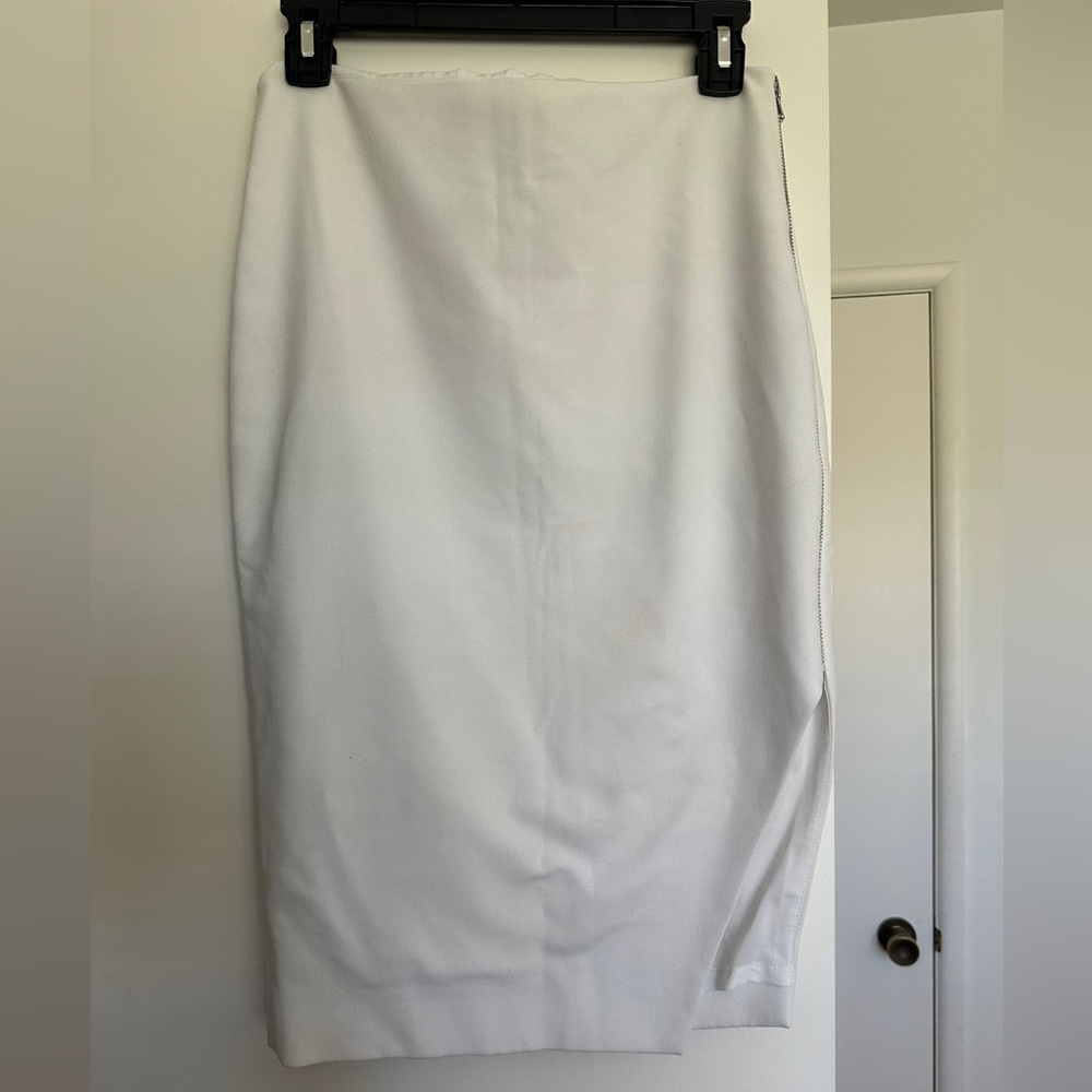 INTERMIX - White Pencil Skirt - Size Small